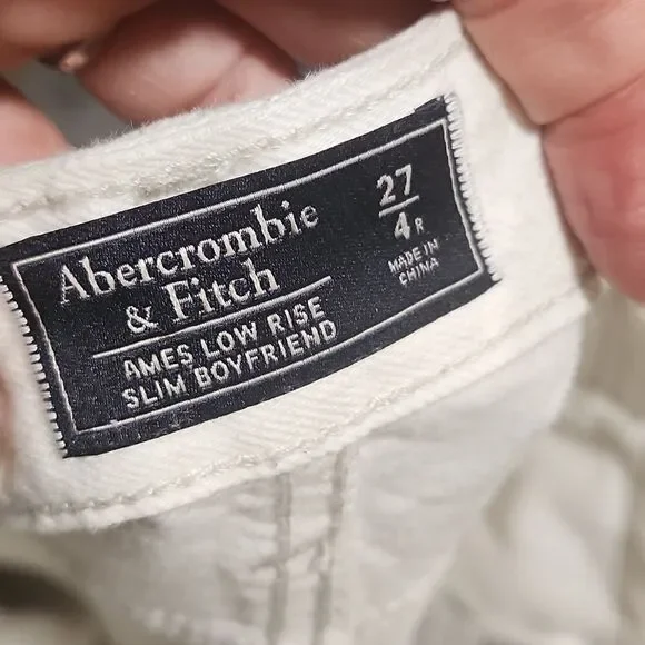 Abercrombie & Fitch Ames Low Rise Slim Destroyed Boyfriend White Jeans - Picture 4 of 9